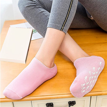 Moisturizing Socks with Spa Gel for Moisturizing Vitamin and Essential Oils Infused, Gel Socks for Women Repair Dry Cracked Skins Softens Feet